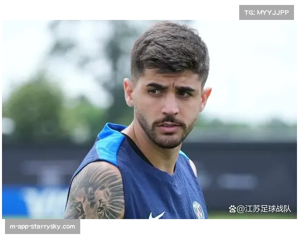 巴黎圣日耳曼中卫贝拉尔多公开回应离队传闻，强调在队内生活愉快